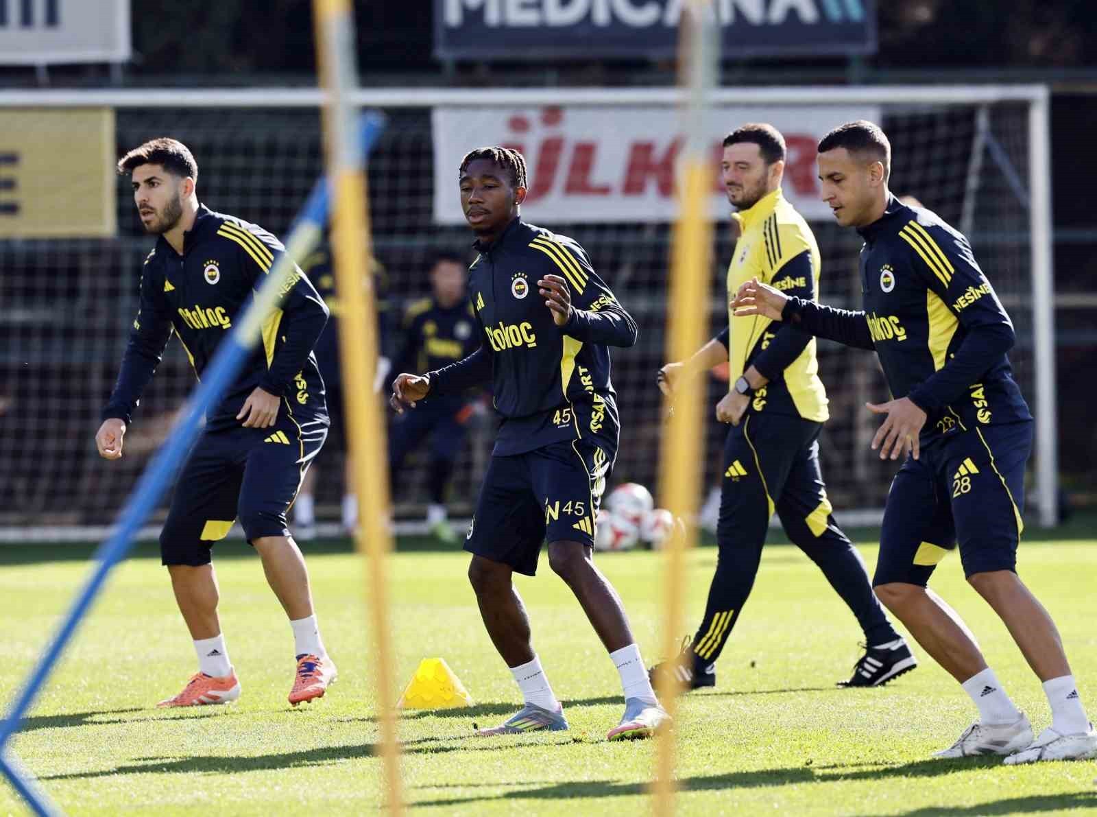 FENERBAHÇE, TRENDYOL SÜPER LİG'İN 13. HAFTASINDA DEPLASMANDA ÇAYKUR RİZESPOR İLE OYNAYACAĞI MAÇIN...