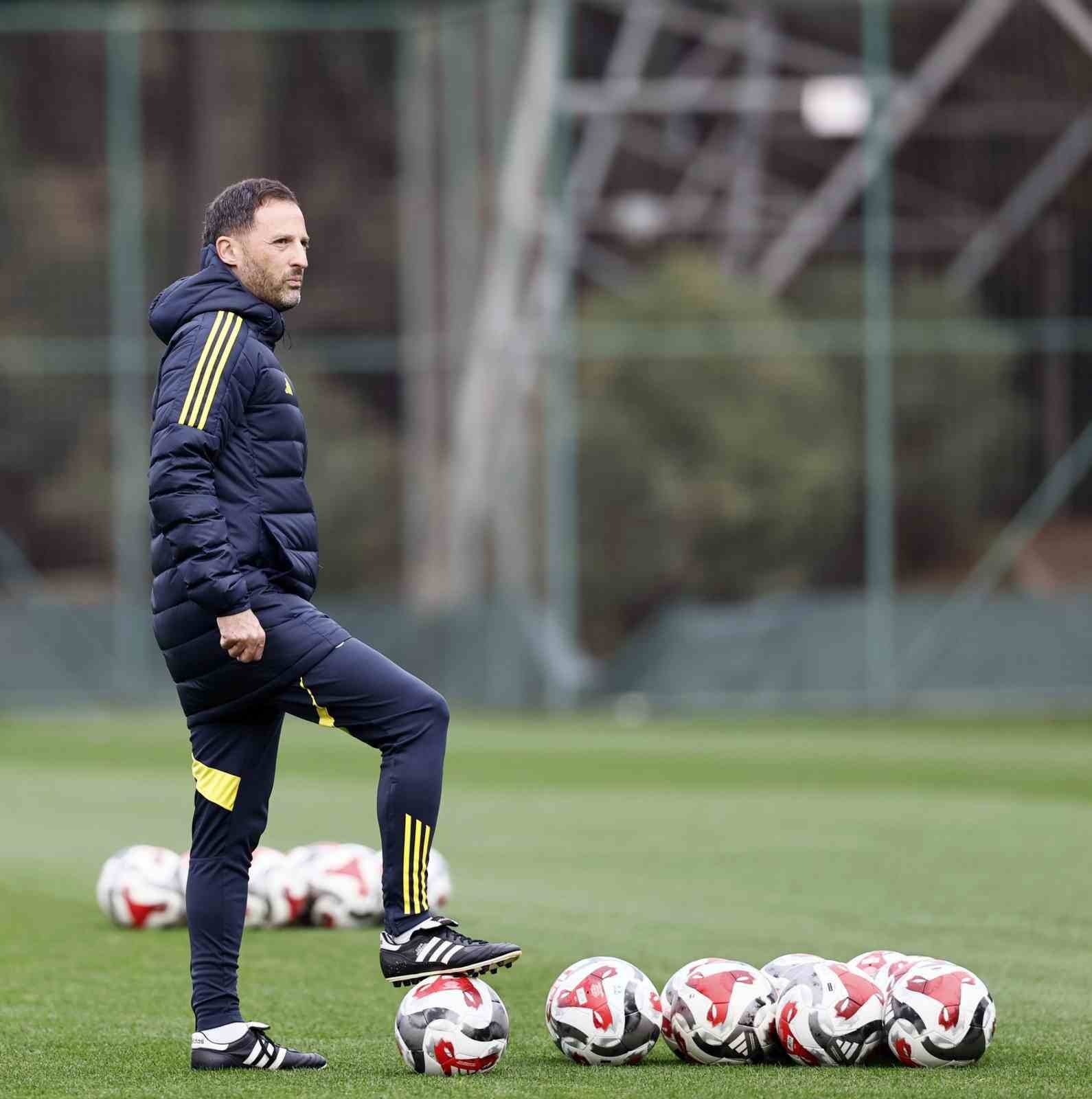 FENERBAHÇE, TRENDYOL SÜPER LİG 13. HAFTASINDA DEPLASMANDA ÇAYKUR RİZESPOR OYNAYACAĞI MAÇIN...