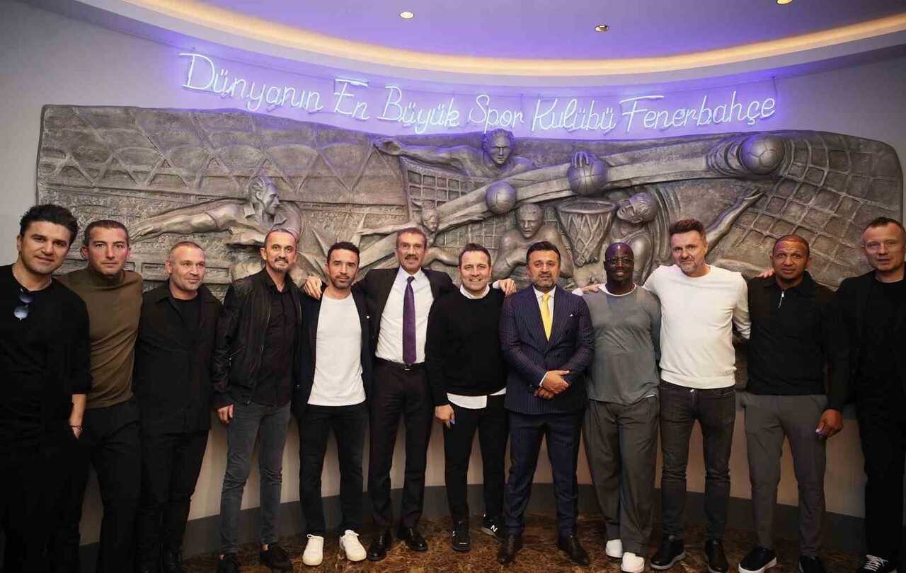 FENERBAHÇE, TRENDYOL SÜPER LİG’İN 14. HAFTASINDA GALATASARAY İLE OYNAYACAĞI DERBİ KARŞILAŞMASI...