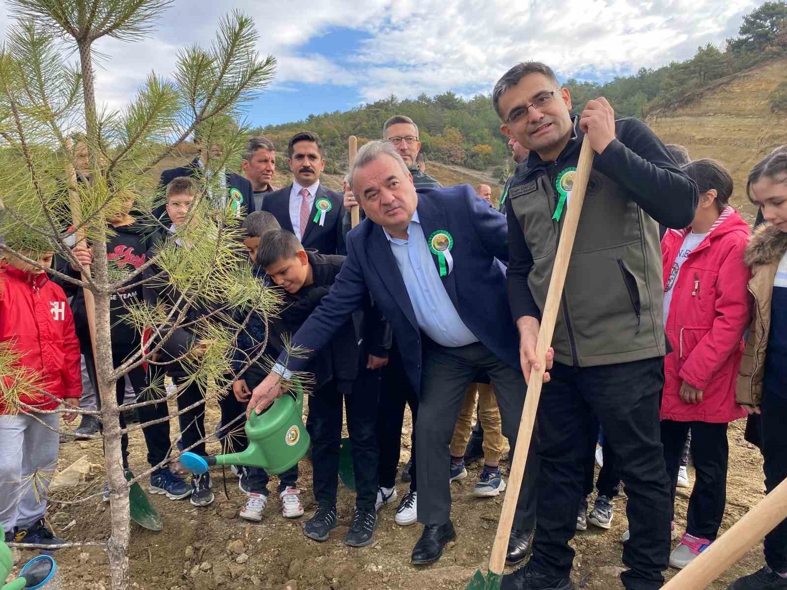 FİDAN DİKİM ETKİNLİĞİ 3