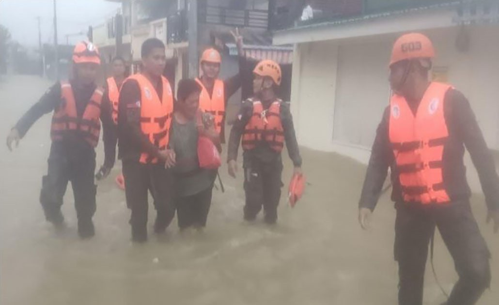 FİLİPİNLER'İ VURAN FUNG-WONG SÜPER TAYFUNU NEDENİYLE HAYATINI KAYBEDENLERİN SAYISI 27'YE...