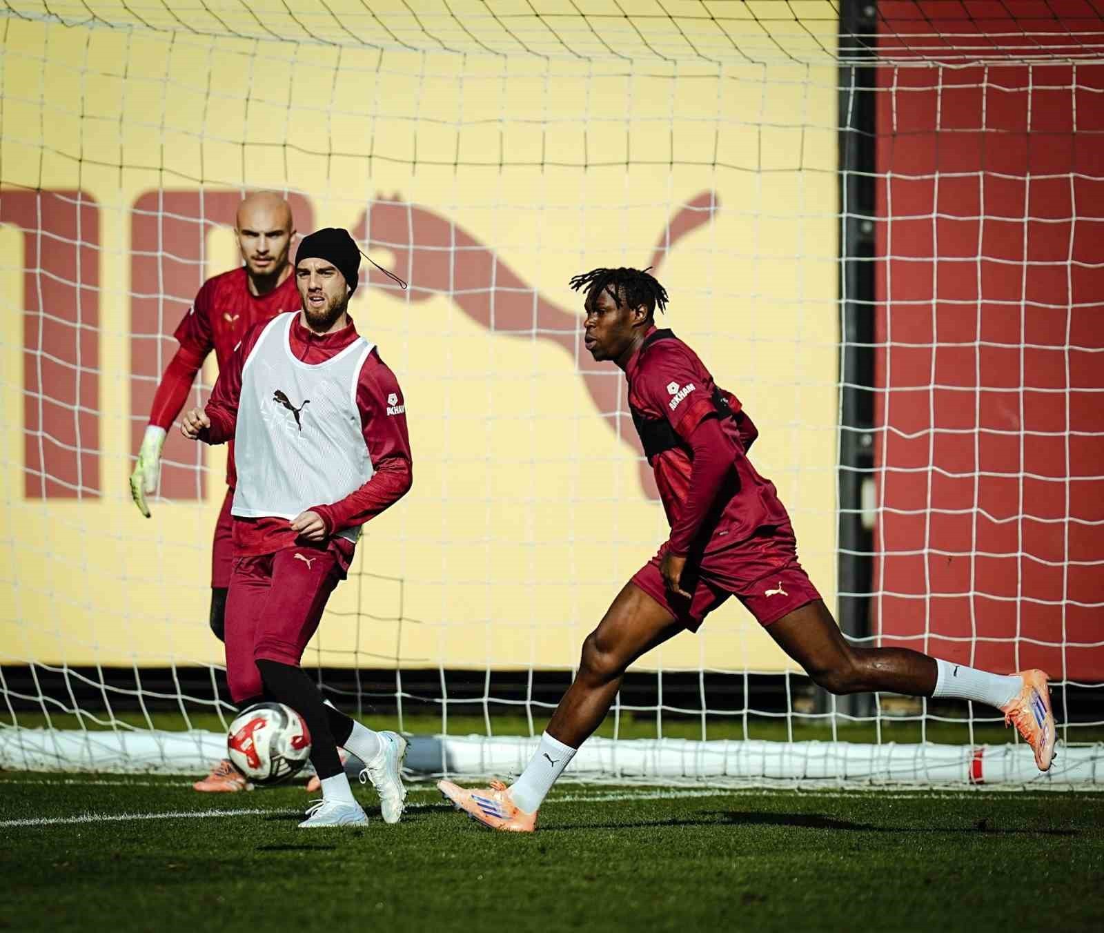 GALATASARAY, TRENDYOL SÜPER LİG'İN 13. HAFTASINDA GENÇLERBİRLİĞİ İLE EVİNDE OYNAYACAĞI MAÇIN...