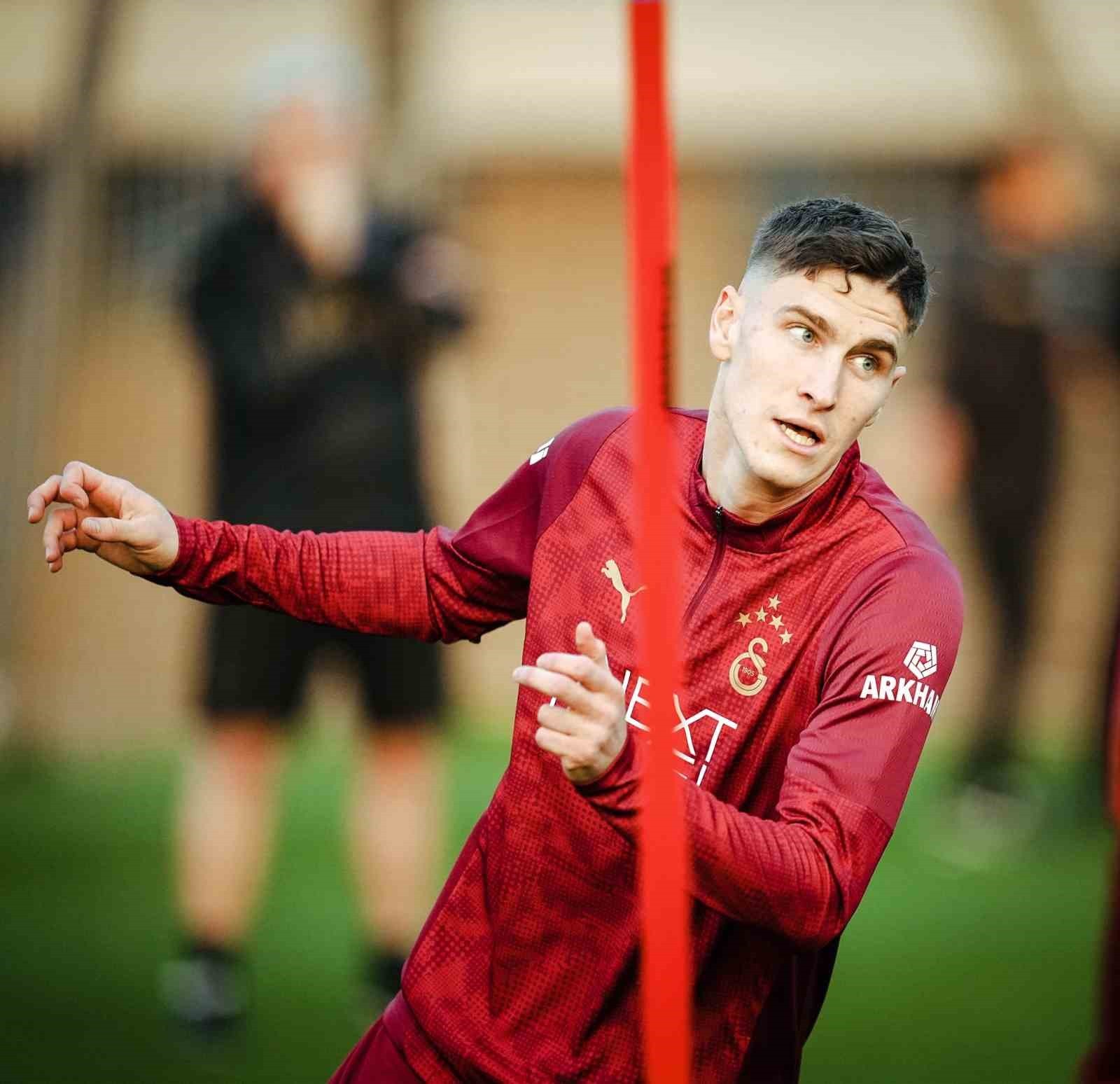 GALATASARAY, TRENDYOL SÜPER LİG’İN 12. HAFTASINDA KOCAELİSPOR İLE YAPACAĞI MAÇIN HAZIRLIKLARINI...