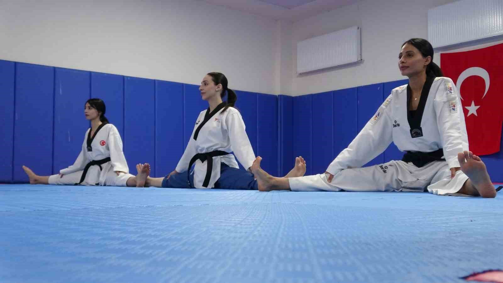 GAZİANTEP'TE, 44 YIL ÖNCE TEKVANDOYA BAŞLAYAN, ARALARINDA TÜRKİYE VE AVRUPA ŞAMPİYONLUKLARININ...