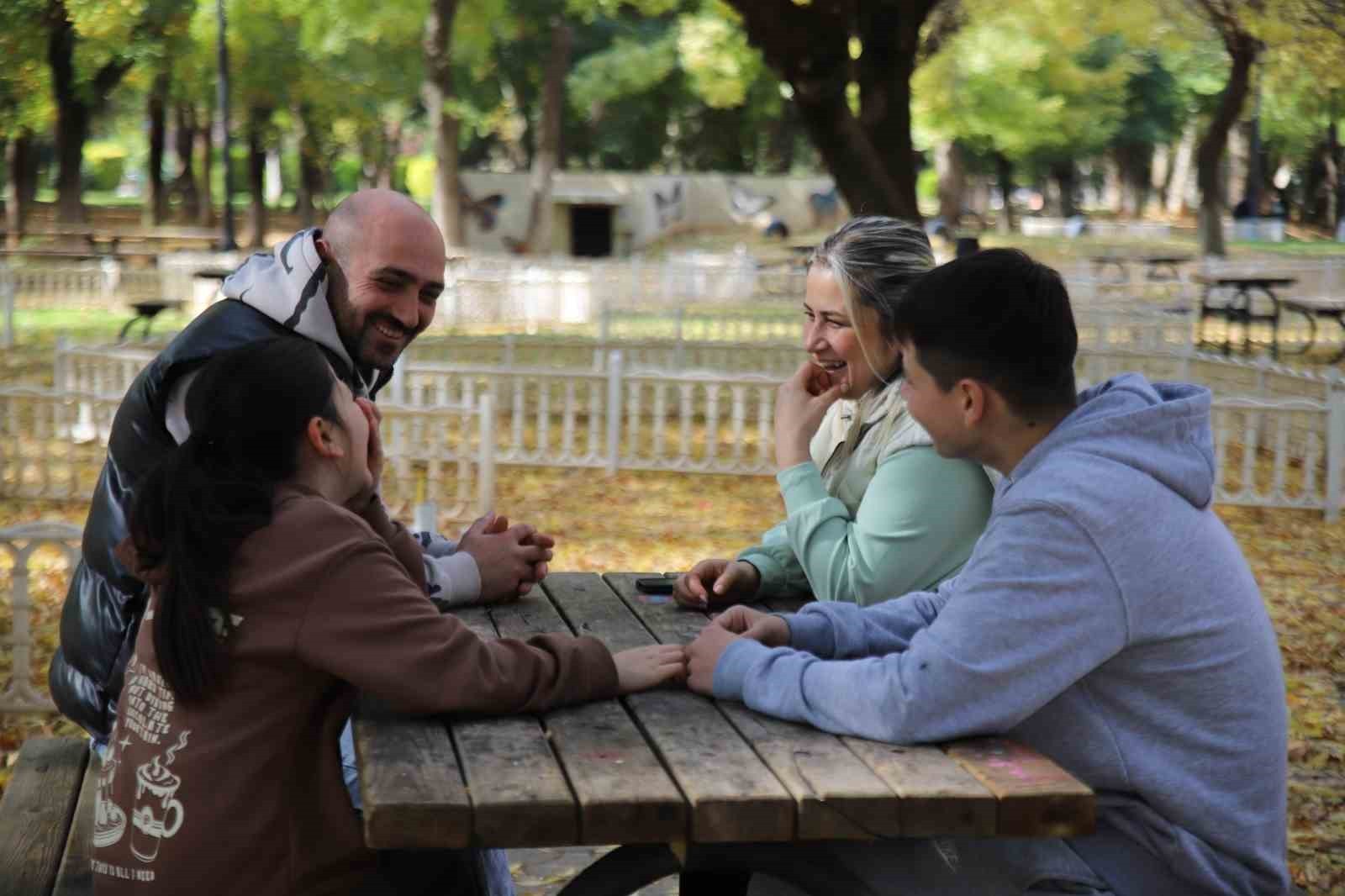 GAZİANTEP'TE ÇINAR VE ÇAM AĞAÇLARIYLA KAPLI ŞEHİR MERKEZİNDEKİ PARKLAR İLE DÜLÜK ORMANI'NDA YER...