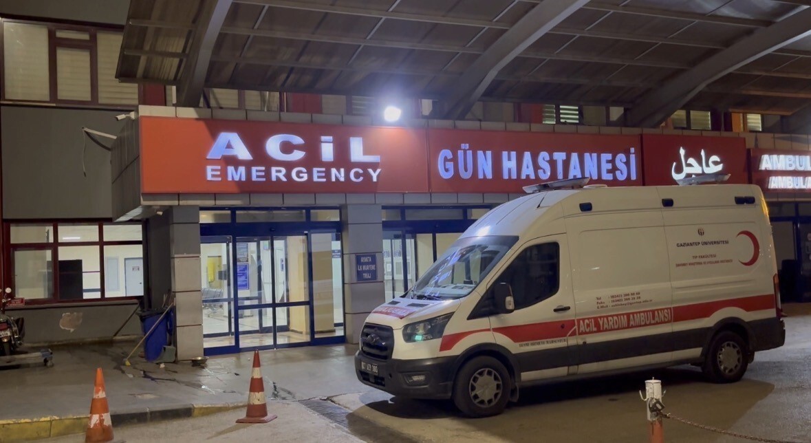 GAZİANTEP GERİ GÖNDERME MERKEZİ’NDE ZEHİRLENME ŞÜPHESİ: 56 KİŞİ HASTANEYE KALDIRILDI