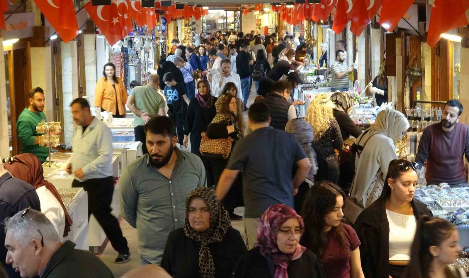 GAZİANTEP’İN TARİHİ MEKANLARINDA ADIM ATACAK YER KALMADI