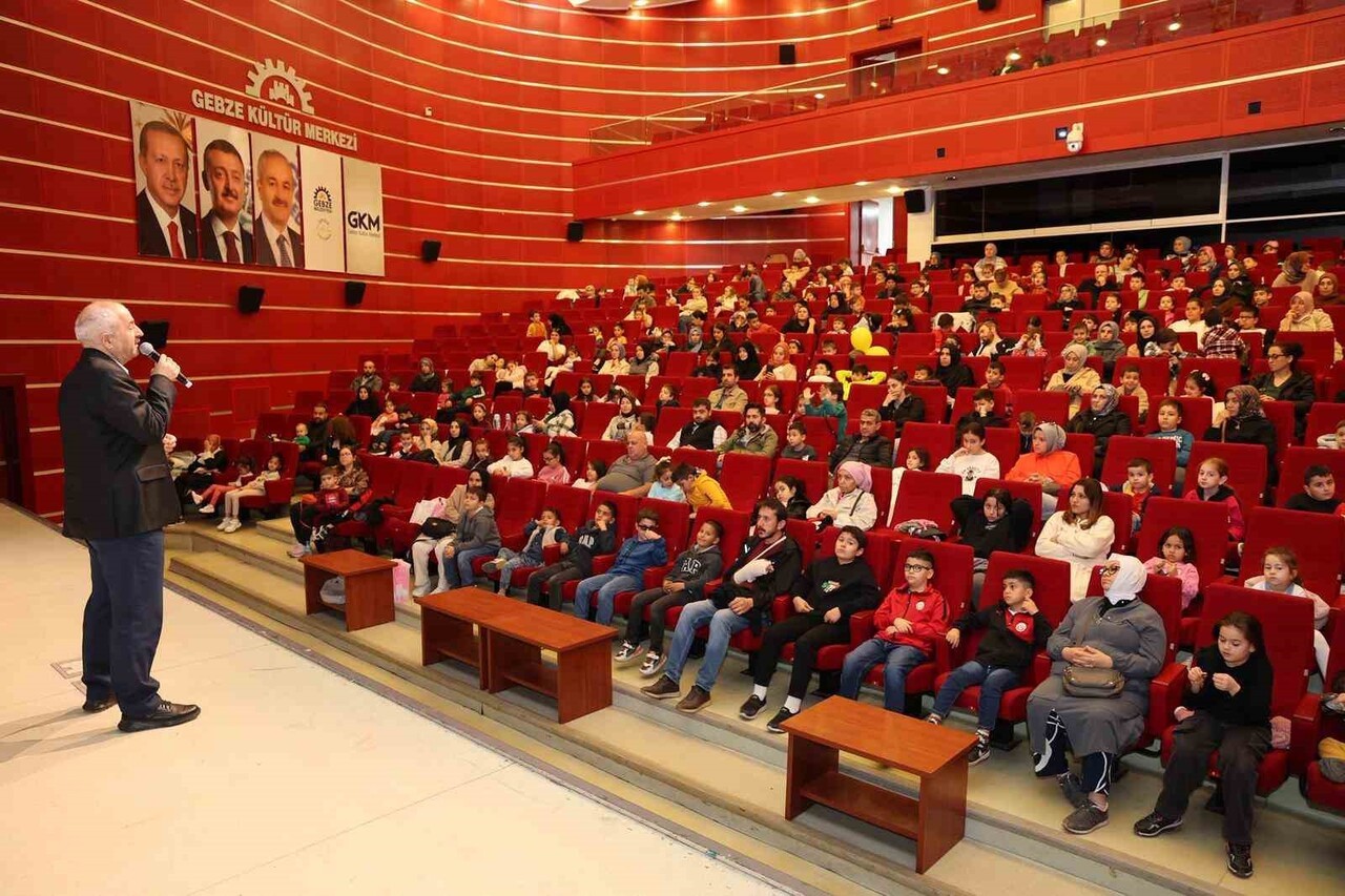 GEBZE BELEDİYESİ, ARA TATİL ETKİNLİKLERİ KAPSAMINDA "HARİKA KANATLAR DÜNYA TURU" ADLI ANİMASYON...