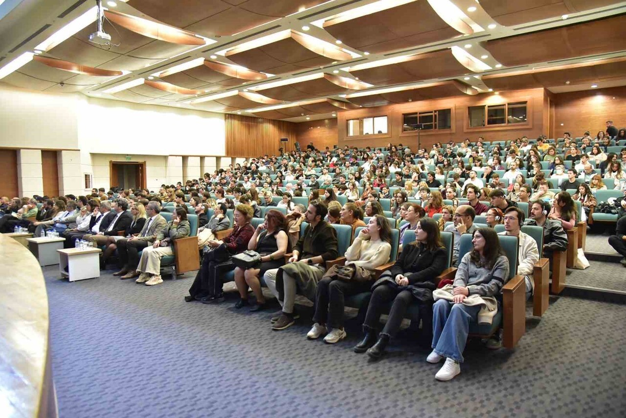 GEÇ ANTİK VE BİZANS TARİHİ ALANININ ÖNDE GELEN İSİMLERİNDEN, PRİNCETON ÜNİVERSİTESİ İKLİM...