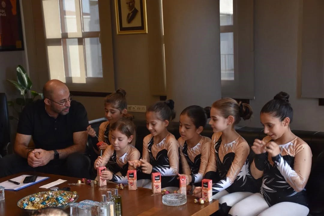 GERMENCİK BELEDİYE BAŞKANI BURAK ZENCİRCİ BELEDİYEYE BAĞLI KÜLTÜR, SANAT VE SPOR MERKEZLERİ’NDE...