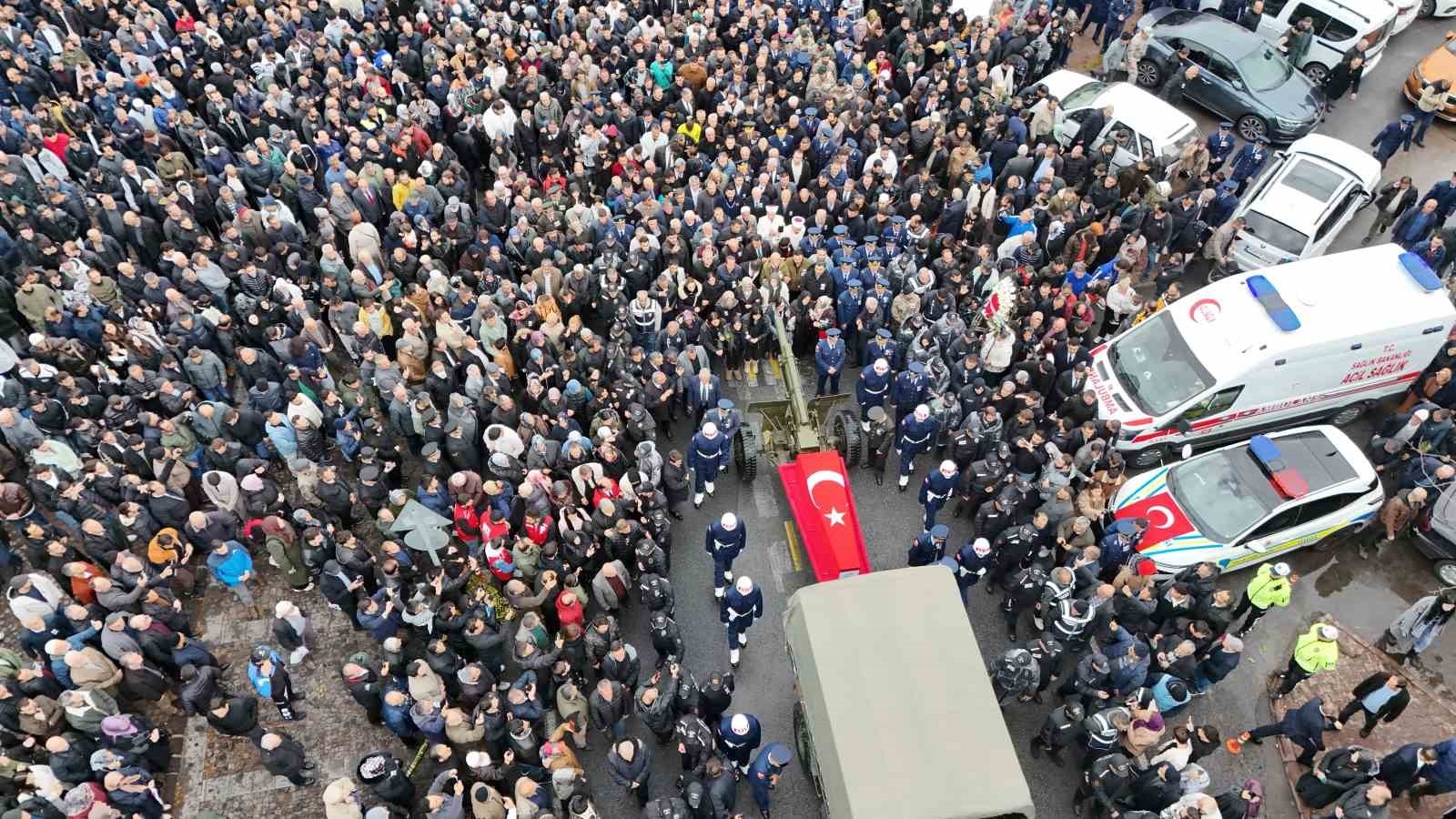 GÜRCİSTAN-AZERBAYCAN SINIRINDA DÜŞEN TÜRK SİLAHLI KUVVETLERİ'NE (TSK) AİT 'C130' TİPİ ASKERİ...