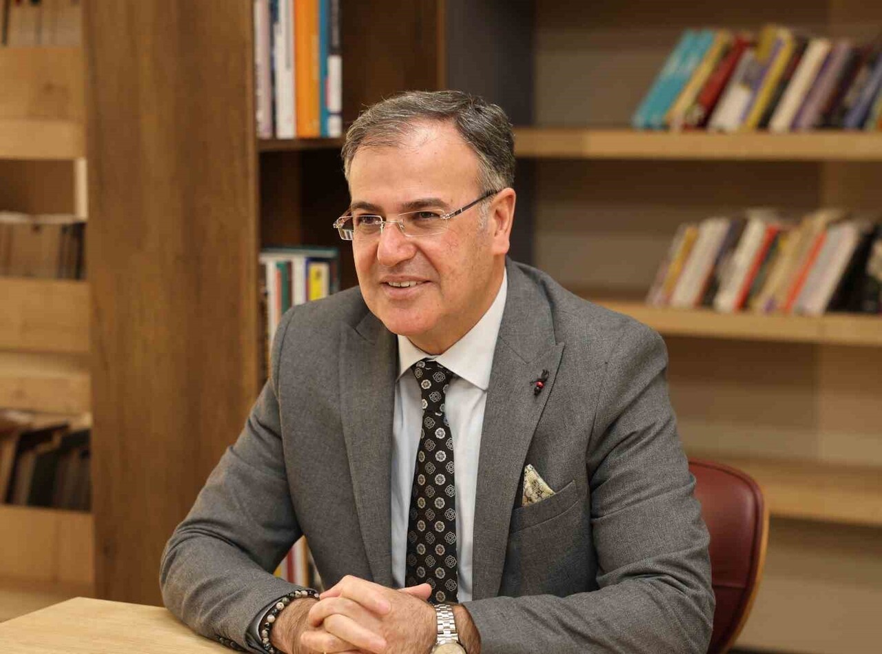 HACILAR BELEDİYE BAŞKANI BİLAL ÖZDOĞAN; 24 KASIM ÖĞRETMENLER GÜNÜ VESİLESİYLE YAYIMLADIĞI MESAJDA...