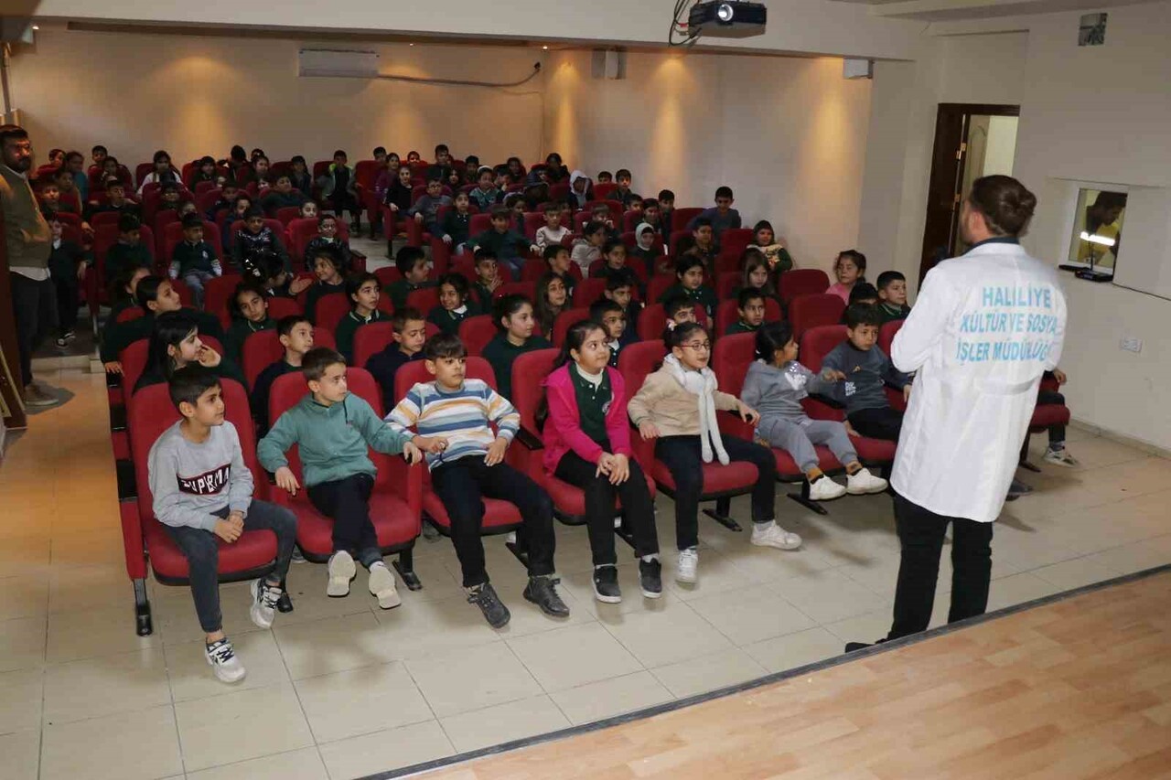 HALİLİYE BELEDİYESİ’NDEN ÖĞRENCİLERE YÖNELİK BİLİNÇ EĞİTİMİ