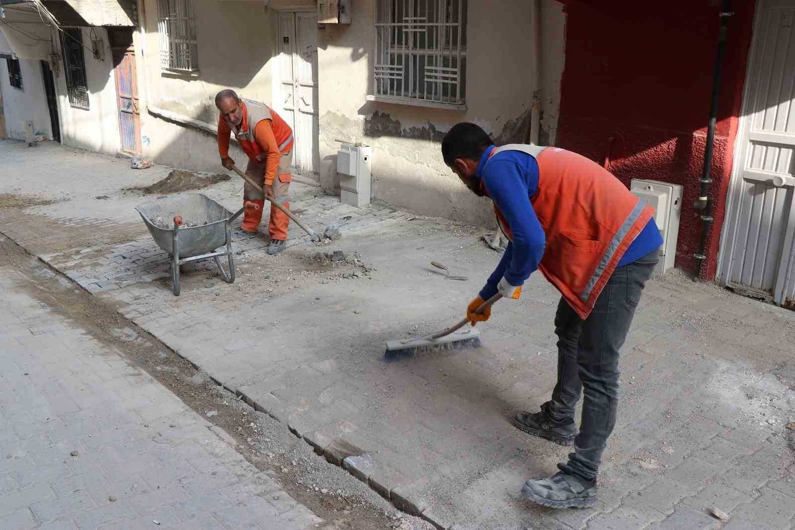 HALİLİYE’DE ÜSTYAPI ÇALIŞMALARI SÜRÜYOR