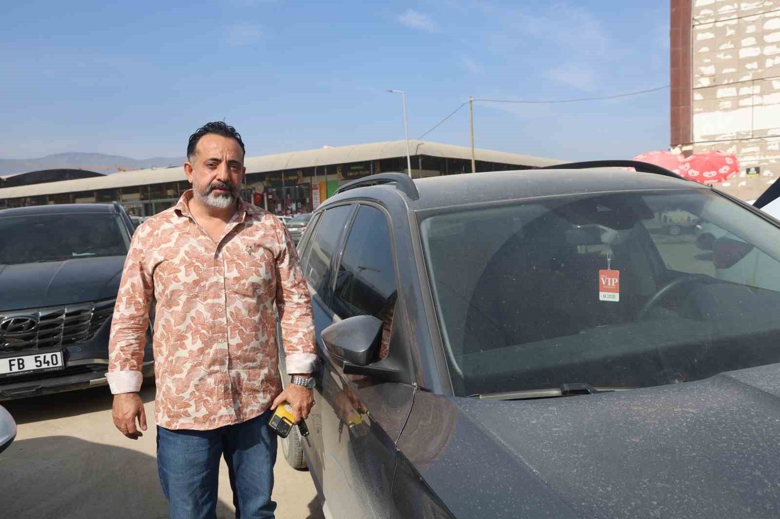 HATAY'DA ARACINI SATMAK İÇİN DOLANDIRICI ŞAHISTAN GELEN 20 BİN TL PARA TALEBİ BİLDİRİMİ ONAYLAYAN...