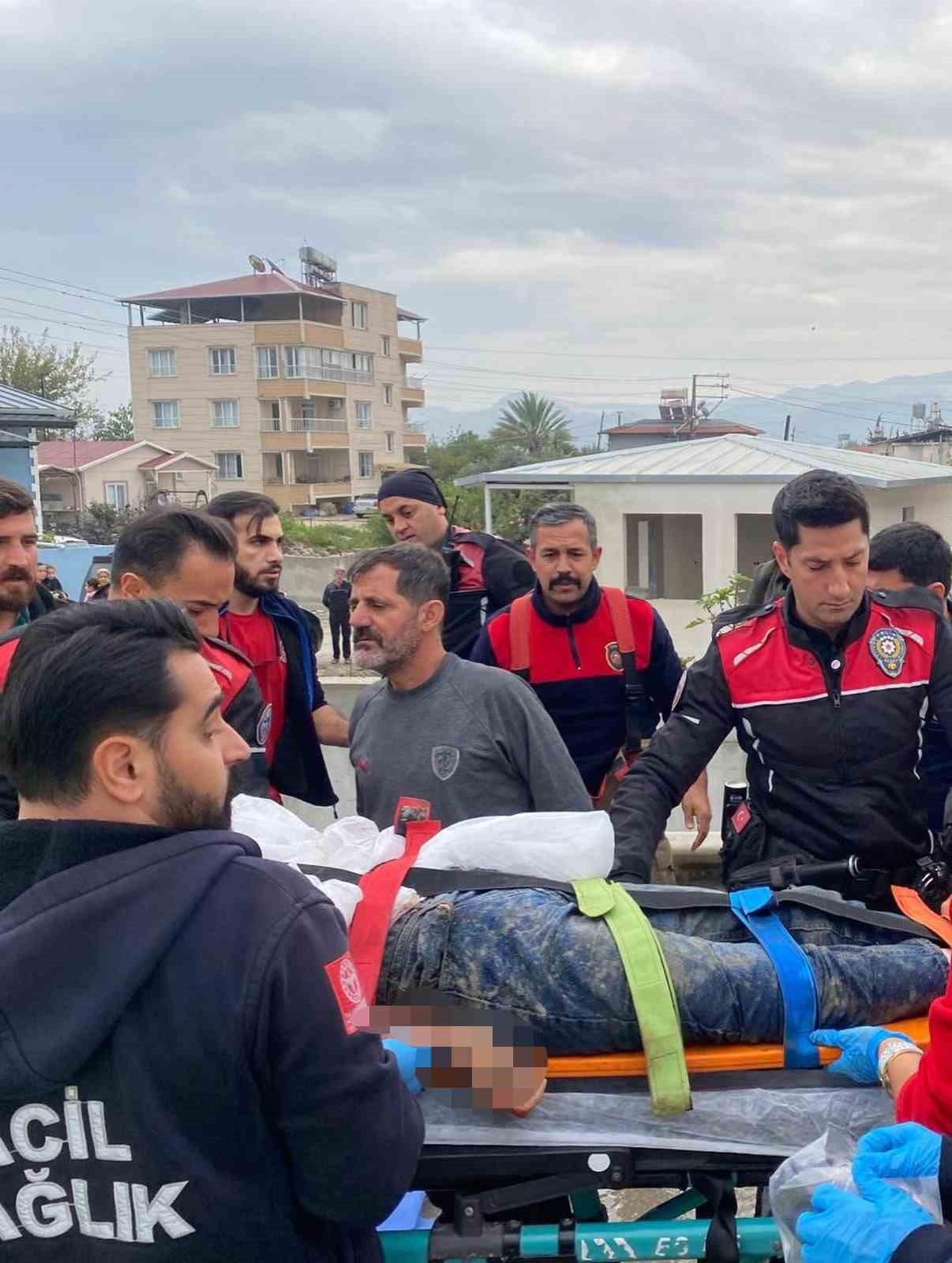 HATAY’IN ANTAKYA İLÇESİNDE HAFİF TİCARİ ARAÇ, KONTROLÜ KAYBEDEREK 23 YAŞINDAKİ ZEHRA FINDIK’A...