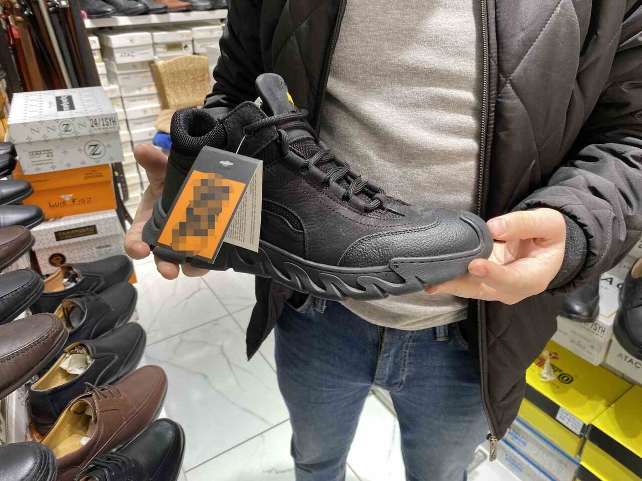 HAVALARIN SOĞUMASIYLA BİRLİKTE AYAKKABI TERCİHLERİ DEĞİŞMEYE BAŞLADI