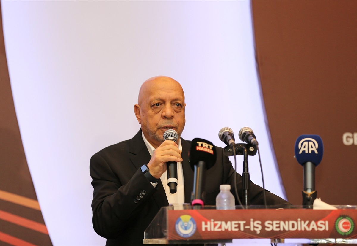 Hizmet-İş'in Genişletilmiş Başkanlar Kurulu Toplantısı, Antalya'nın Manavgat ilçesinde bir otelde...