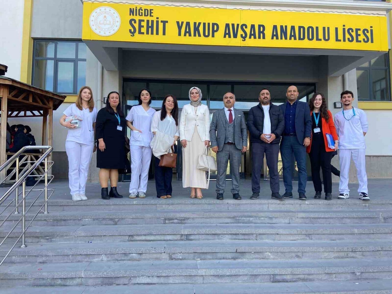 İĞDE ÖMER HALİSDEMİR ÜNİVERSİTESİ TOPLUMSAL KATKI KOORDİNATÖRLÜĞÜ İLE DİŞ HEKİMLİĞİ FAKÜLTESİ...