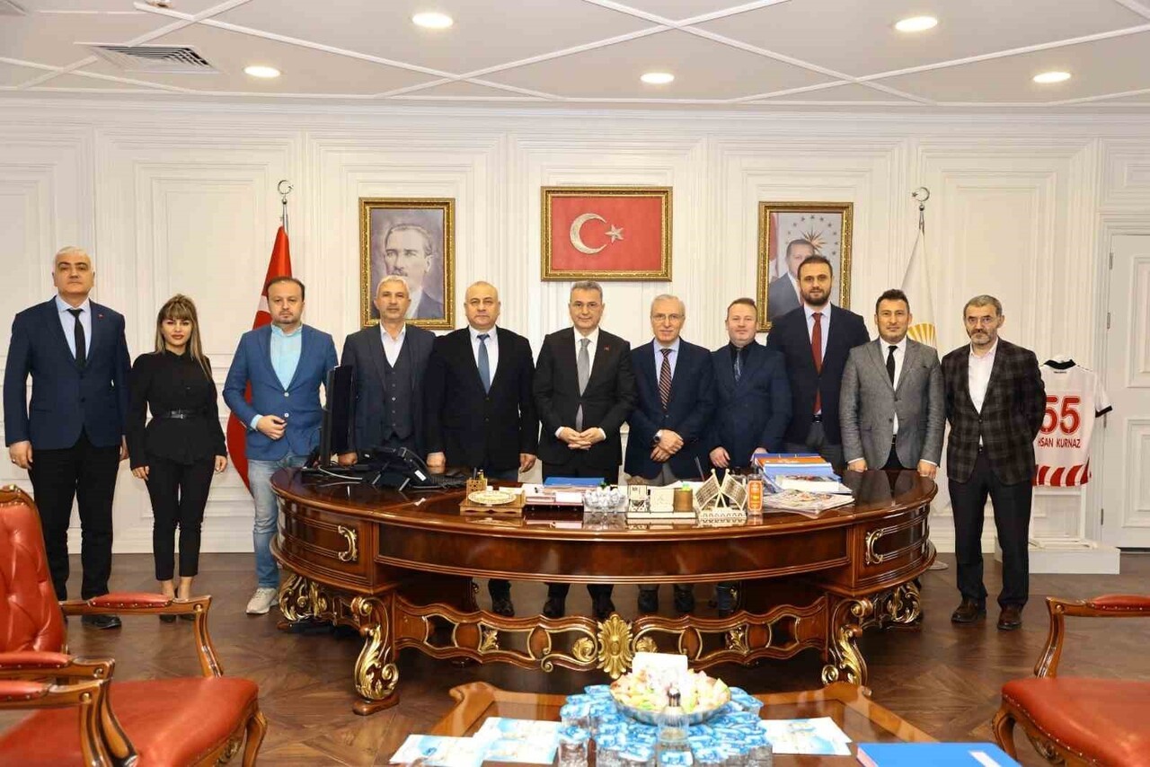 İLKADIM BELEDİYESİ İLE YETKİLİ SENDİKA ARASINDA SOSYAL DENGE TAZMİNAT SÖZLEŞMESİ YENİLENEREK...