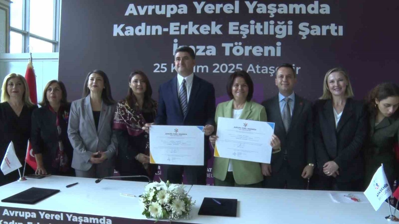 İSTANBUL (İHA) - ATAŞEHİR BELEDİYESİ, KADINLARIN KENT YAŞAMINDAN EŞİT, ÖZGÜR VE GÜVENLİ BİÇİMDE...