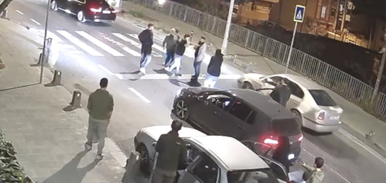 İSTANBUL’UN ARNAVUTKÖY İLÇESİNDE, İDDİAYA GÖRE YAŞANAN TARTIŞMANIN ARDINDAN İŞİNE SON VERİLEN BİR...