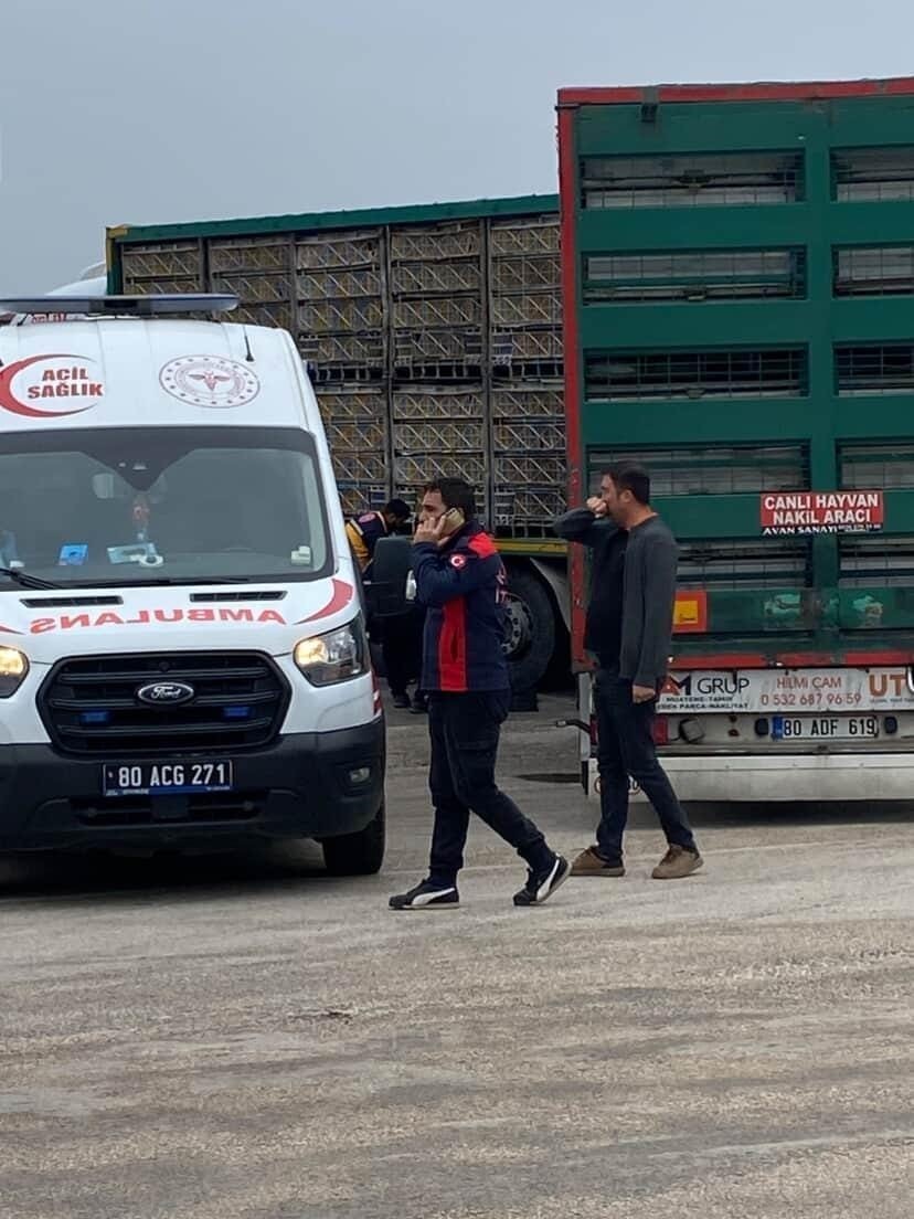 KADİRLİ İLÇESİNDE TIRIN ÇARPTIĞI YAŞLI ADAM HAYATINI KAYBETTİ