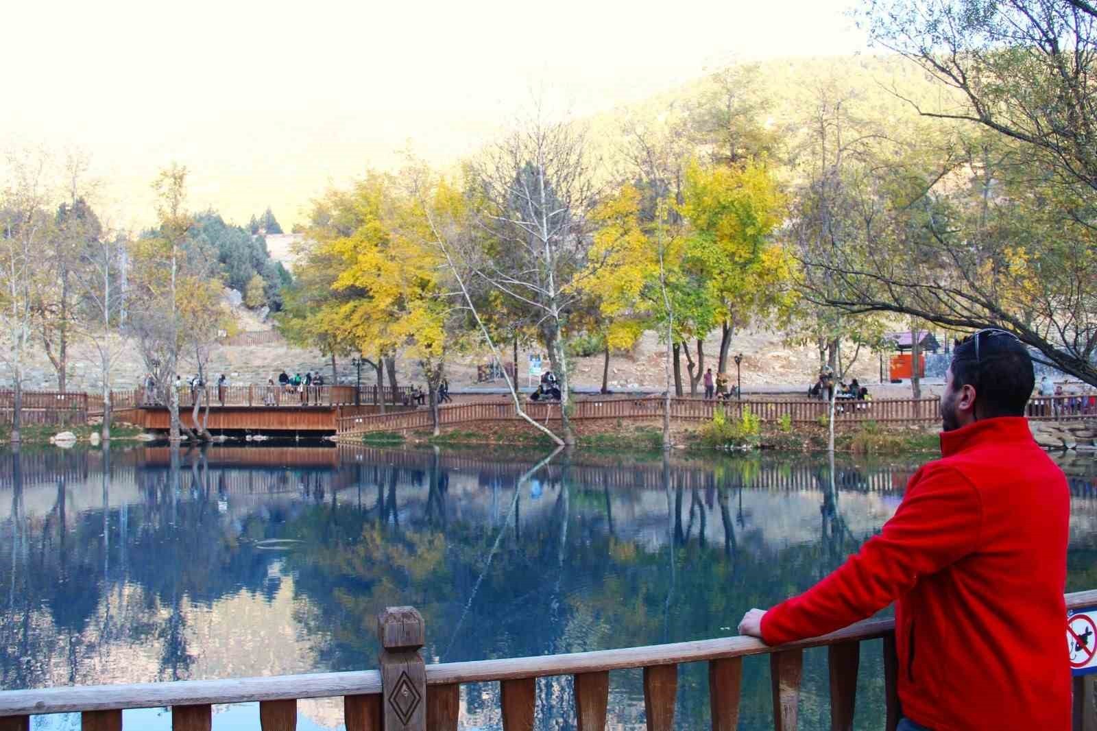 KAHRAMANMARAŞ’TA YEŞİLGÖZ, SUYUNUN RENGİ VE EŞSİZ DOĞASI İLE KENDİNE HAYRAN BIRAKIYOR.