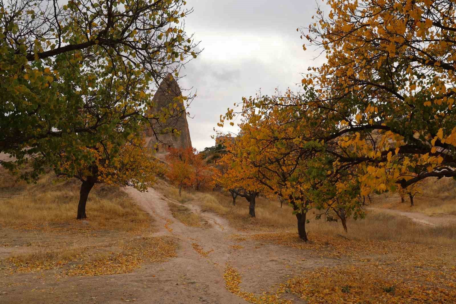 KAPADOKYA'DAKİ RENK CÜMBÜŞÜ DRON İLE GÖRÜNTÜLENDİ.