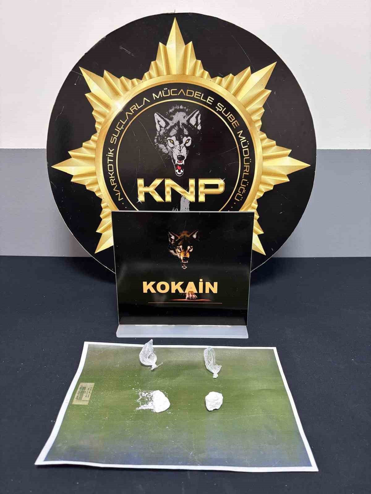 KARABÜK İL EMNİYET MÜDÜRLÜĞÜ EKİPLERİ TARAFINDAN KENT MERKEZİNDE YAPILAN İKİ AYRI OPERASYONDA...