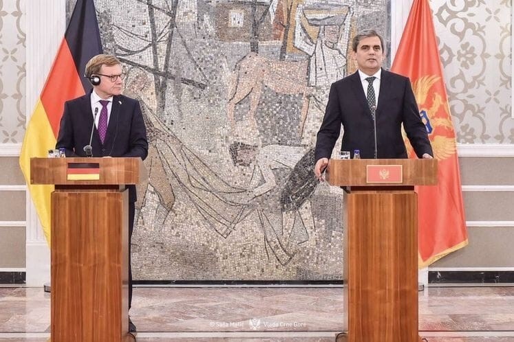 KARADAĞ DIŞİŞLERİ BAKANI İBRAHİMOVİC: "TÜRK VATANDAŞLARINA YÖNELİK GEÇİCİ VİZE UYGULAMASININ 10...