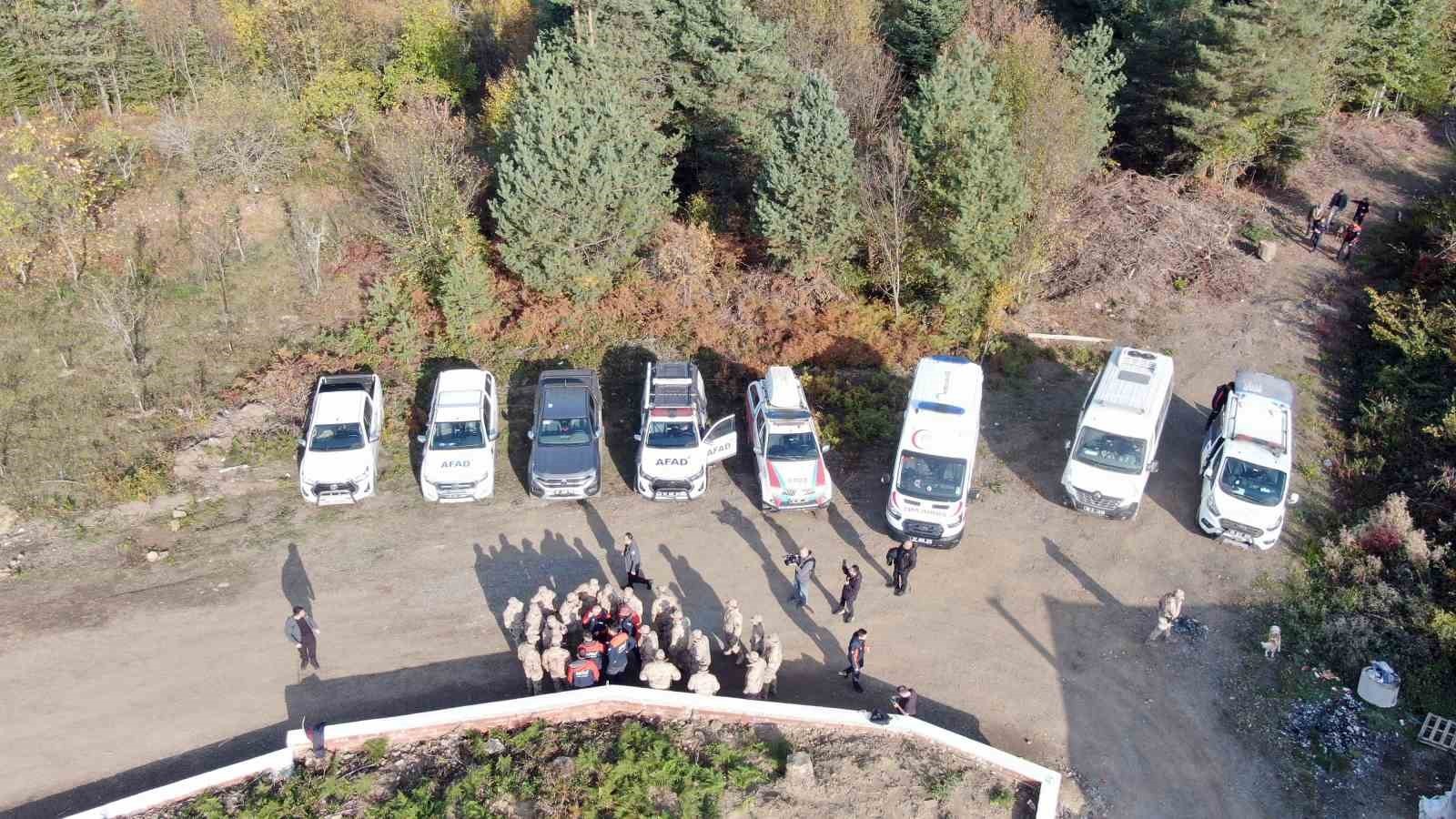 KASTAMONU'NUN BOZKURT İLÇESİNDE KAYBOLAN ANNE İLE 5 YAŞINDAKİ OĞLUNU ARAMA ÇALIŞMALARI ALTINCI...