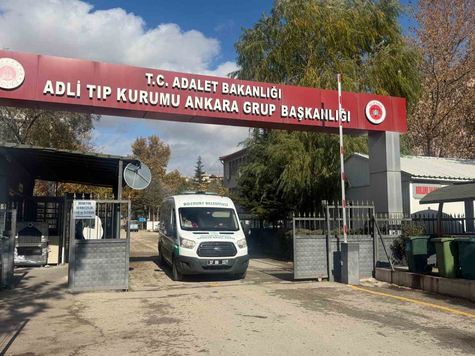 KASTAMONU'NUN BOZKURT İLÇESİNDE KAYBOLDUKTAN 9 GÜN SONRA CESETLERİ BULUNAN ANNE İLE 5 YAŞINDAKİ...