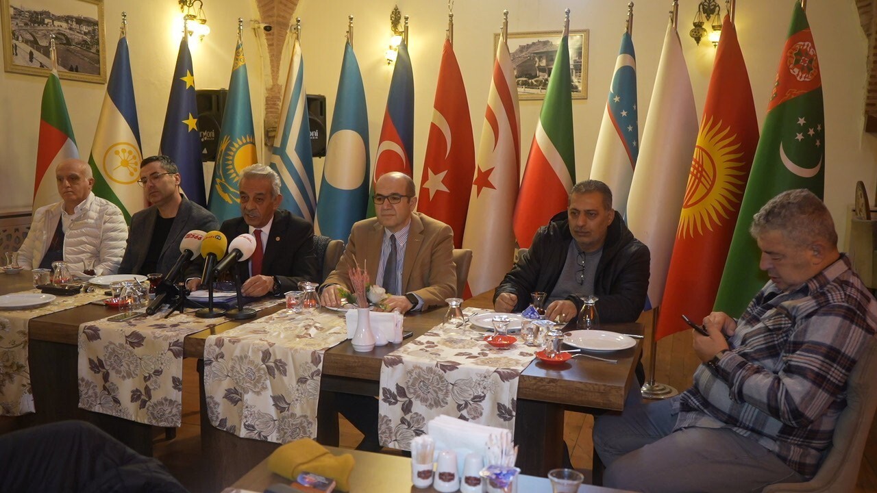 KASTAMONU BELEDİYESİ’NİN BELİRLİ AMATÖR SPOR KULÜPLERİNE YAPTIĞI YARDIMLARA TEPKİ GÖSTEREN...