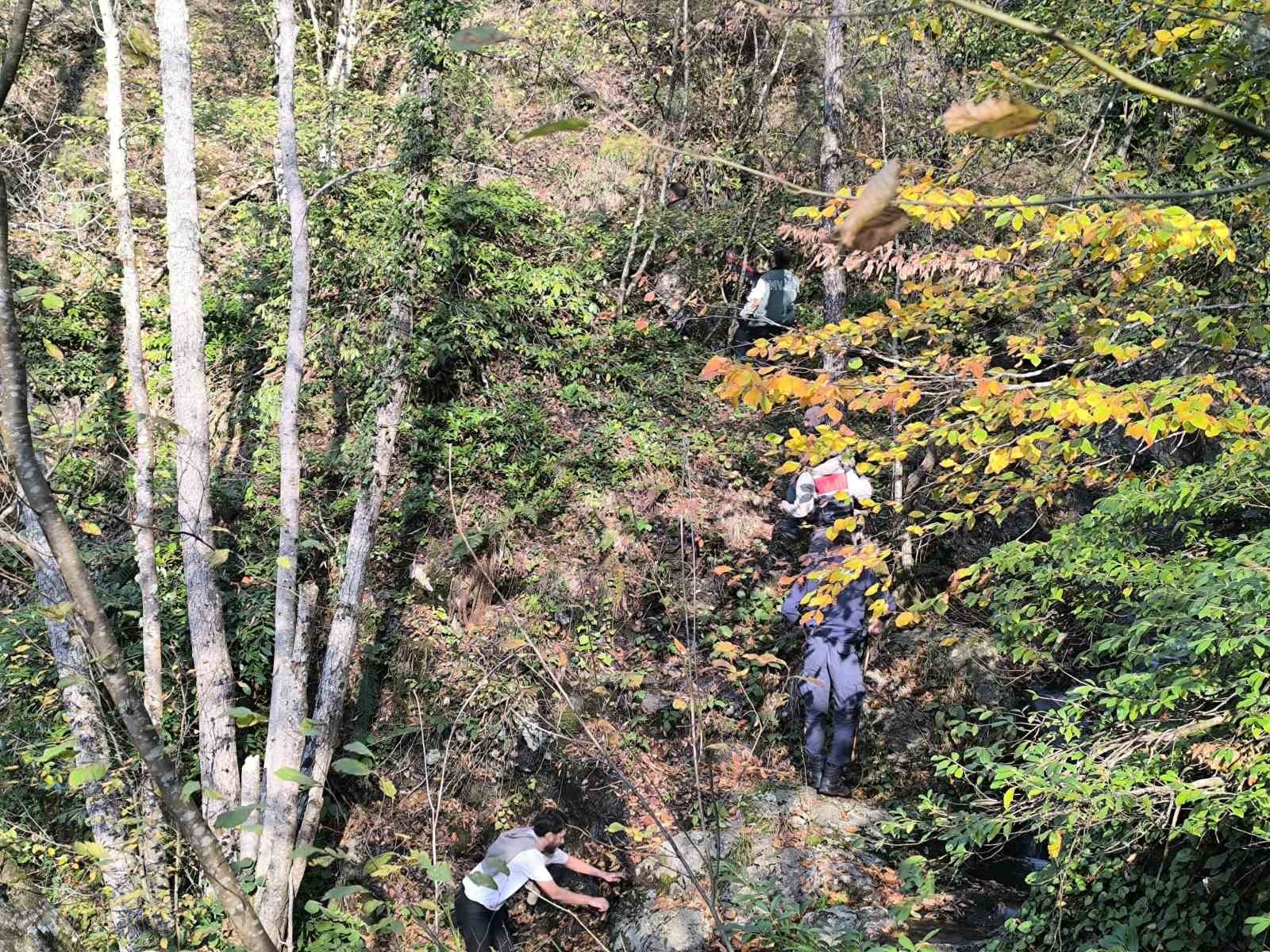 KASTAMONU’NUN BOZKURT İLÇESİNDE 10 GÜNDÜR ARANIN VE DERE YATAĞINDA CANSIZ BEDENLERİNE ULAŞILAN...
