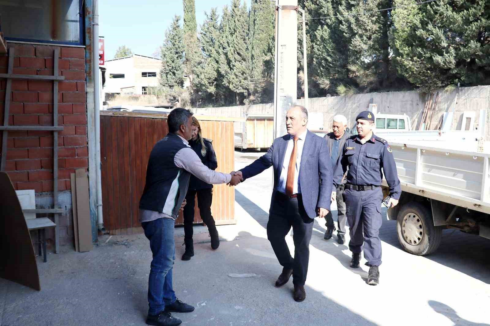 KAYMAKAM İLHAN, SANAYİ ESNAFININ SORUNLARINI DİNLEDİ