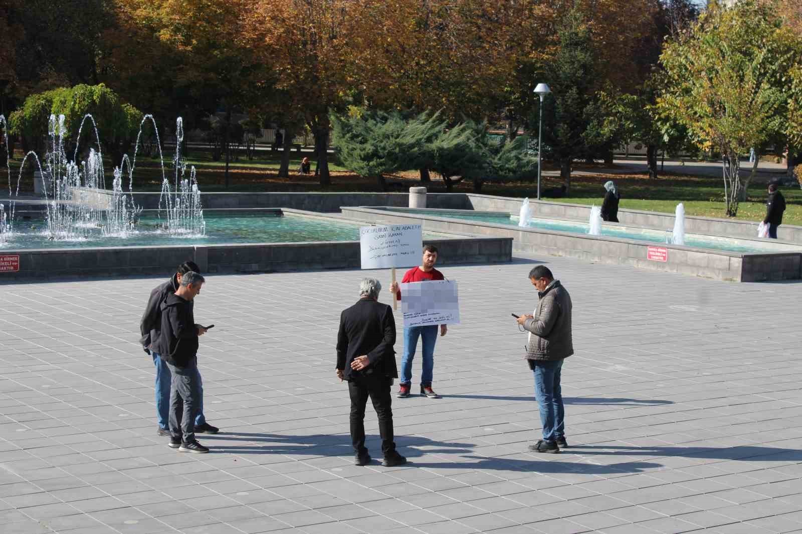 KAYSERİ'DE EŞİNDEN BOŞANMAK İSTEYEN VE 2019 YILINDAN BU YANA DAVASI DEVAM EDEN DOĞAN BİLGİÇ; TEK...