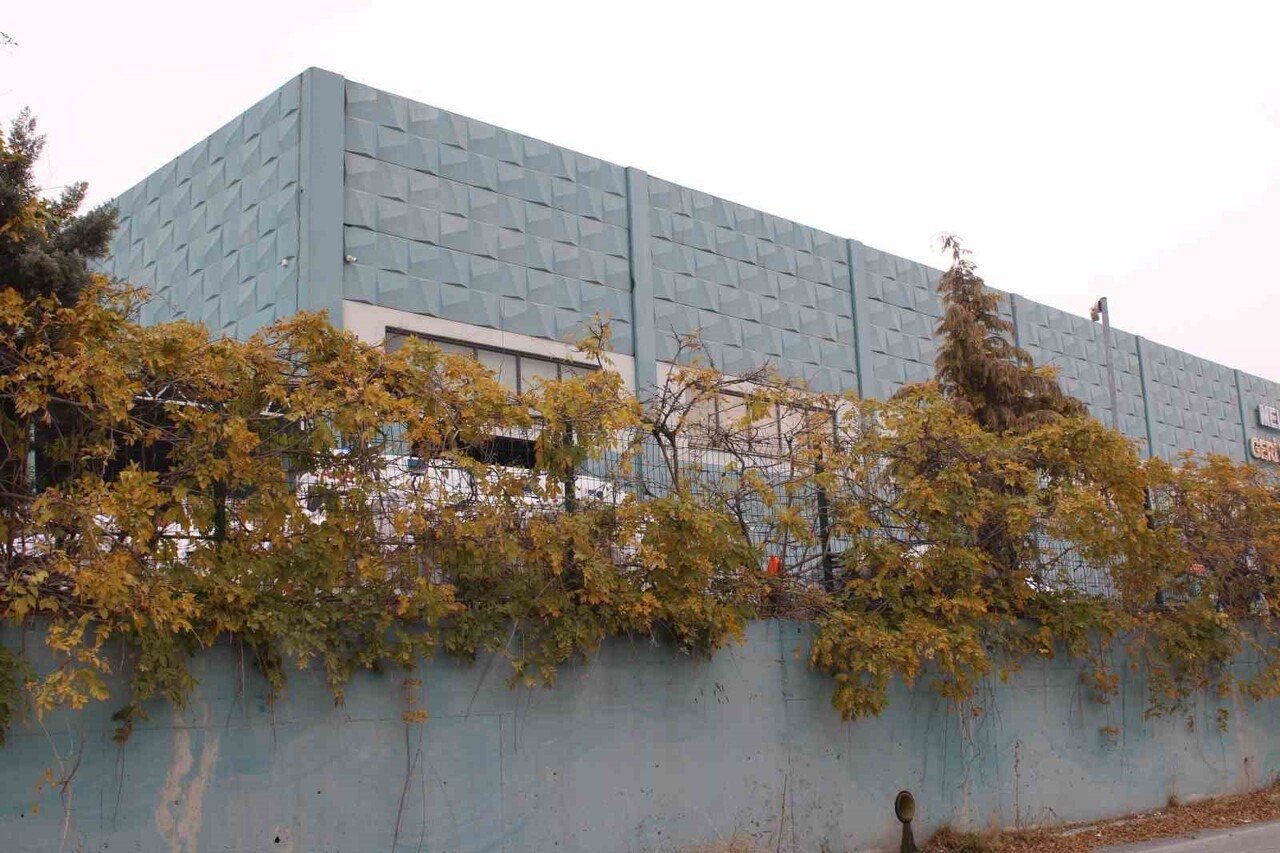 KAYSERİ'DE GERİ DÖNÜŞÜM EĞİTİM TESİSİ'NDEKİ KOKU EKİPLERİ HAREKETE GEÇİRDİ. OLAYDA ETKİLENEN...