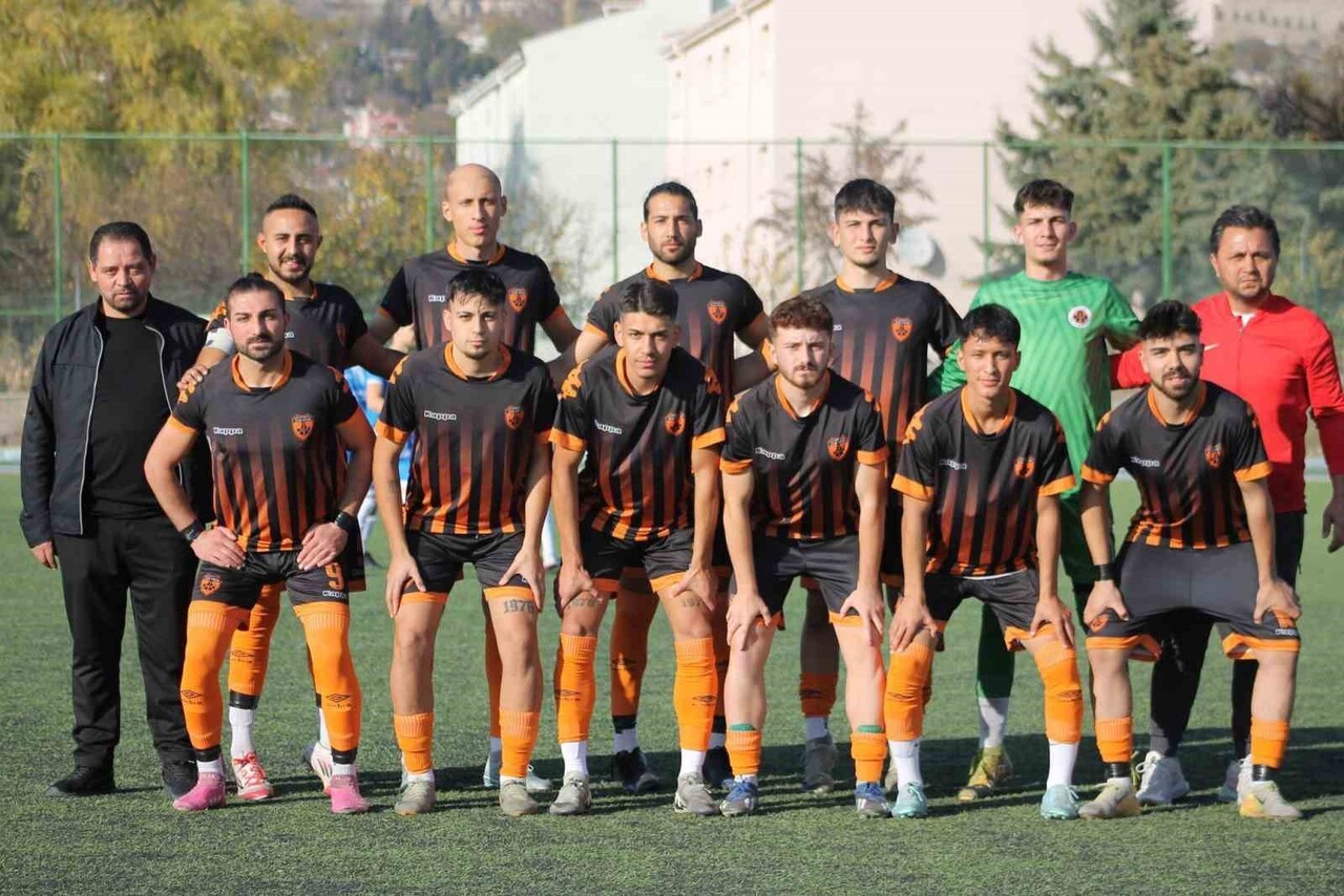 KAYSERİ 1. AMATÖR KÜME EKİPLERİNDEN KAYSERİ YOLSPOR, HEDEFİNE ADIM ADIM İLERLİYOR.