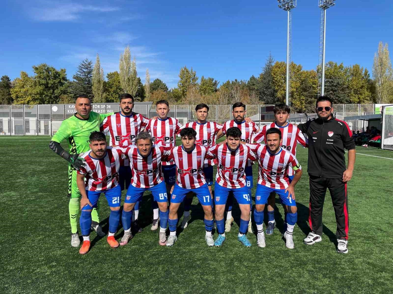 KAYSERİ BİRİNCİ AMATÖR KÜME A GRUBU EKİPLERİNDEN 1966 TURANPOR, LİGDE SON OYNADIĞI 4 MAÇTAN...