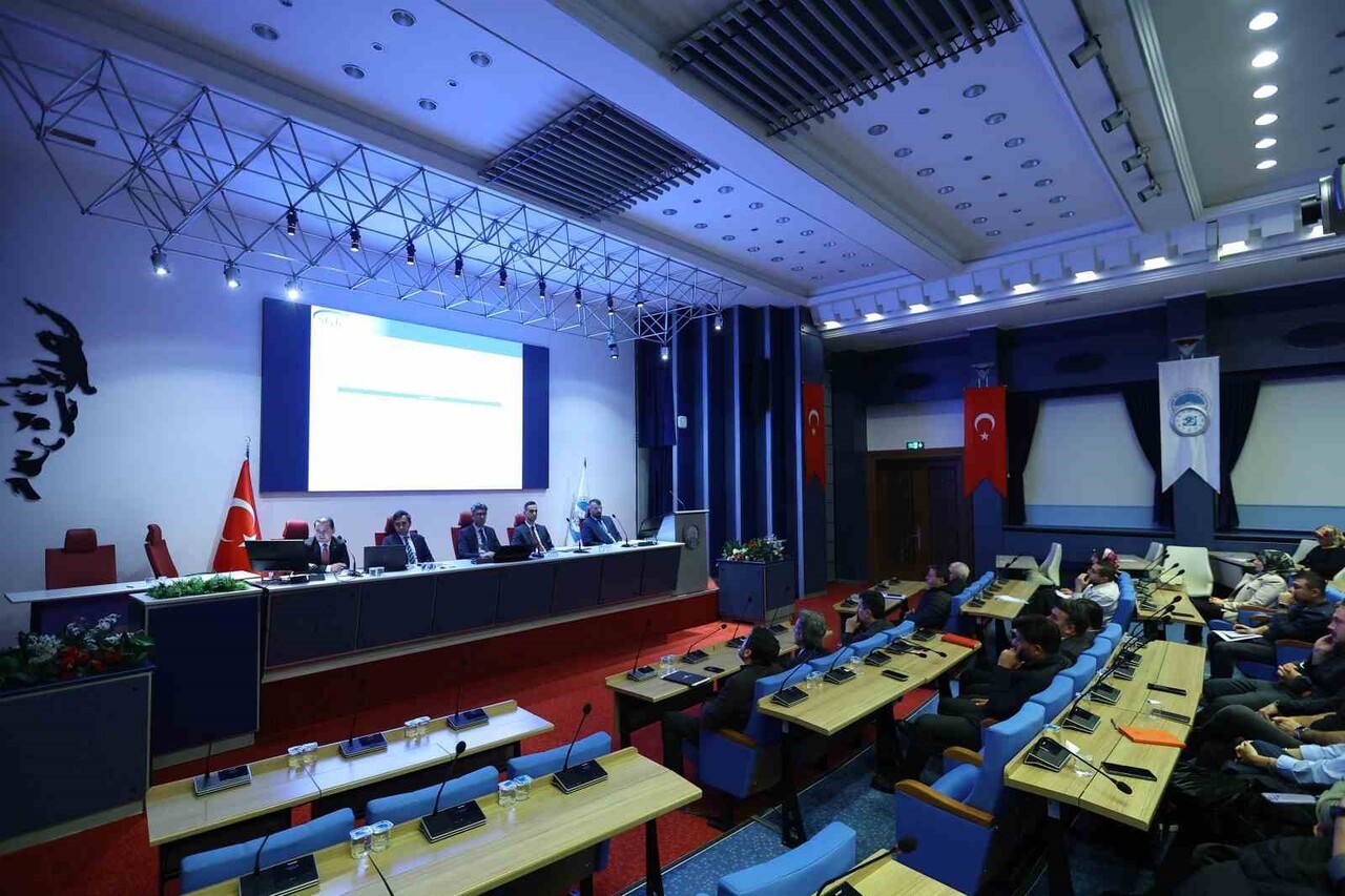 KAYSERİ BÜYÜKŞEHİR BELEDİYESİ VE SGK İŞ BİRLİĞİNDE BELEDİYE PERSONELİNE YÖNELİK BİLGİLENDİRME...