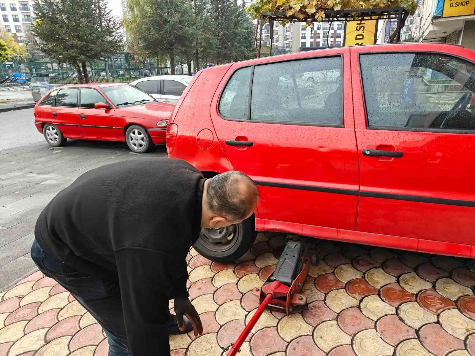 KAYSERİ’DE OTO LASTİKÇİLİK YAPAN FATİH DURMUŞ, 15 KASIM’DA BAŞLAYACAK OLAN KIŞ LASTİĞİ UYGULAMASI...