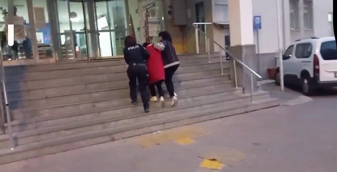 KAYSERİ’DE ‘SİLAHLA TEHDİT’ SUÇUNDAN 12 YIL 1 AY KESİNLEŞMİŞ HAPİS CEZASIYLA ARANAN ŞAHIS POLİS...