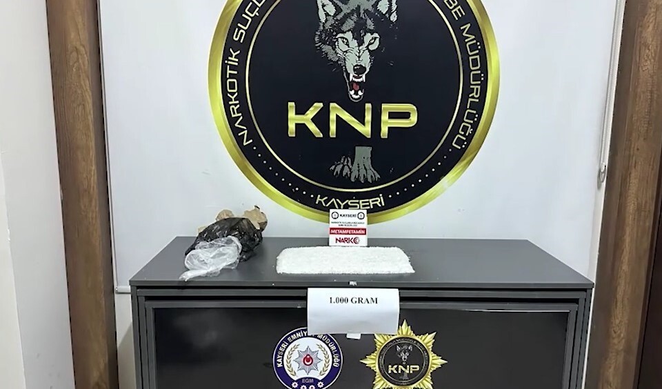 KAYSERİ İL EMNİYET MÜDÜRLÜĞÜ EKİPLERİNCE YAPILAN ÇALIŞMALARDA; UYUŞTURUCU TİCARETİ YAPTIĞI TESPİT...