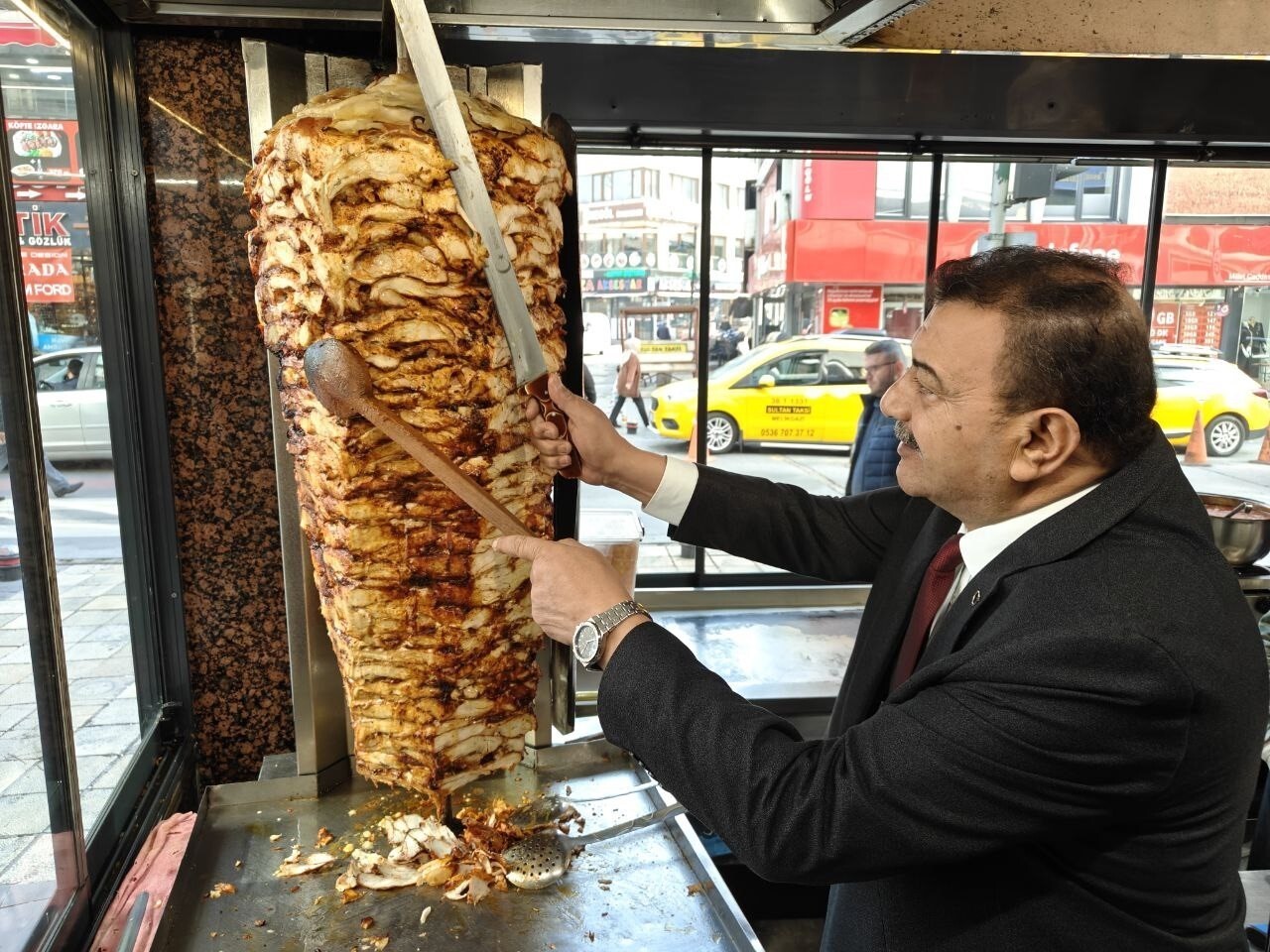 KAYSERİ LOKANTACILAR VE PASTACILAR ODASI BAŞKANI ALTAN AYDEMİR, GIDA SEKTÖRÜNDE RUHSATLI VE...
