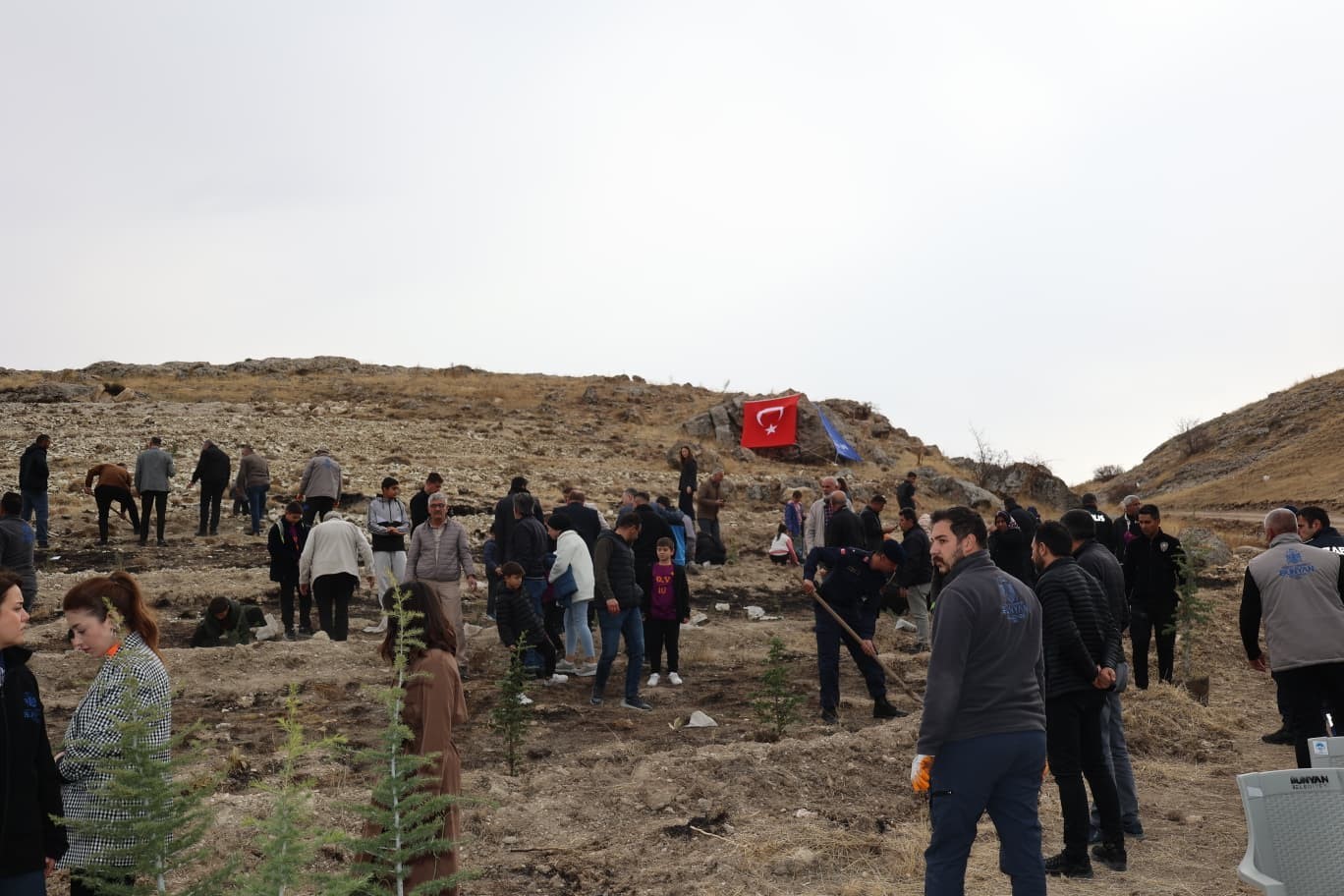 KAYSERİ’NİN BÜNYAN İLÇESİNDE 11 KASIM MİLLİ AĞAÇLANDIRMA GÜNÜ KAPSAMINDA DÜZENLENEN ETKİNLİKTE...