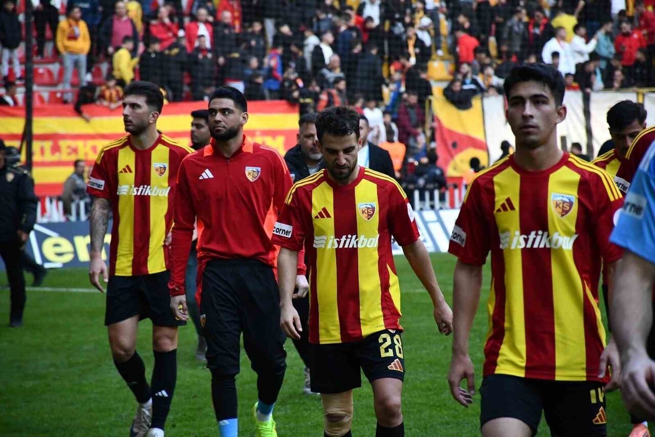 KAYSERİSPOR, SÜPER LİG'DE BU SEZON 6. YENİLGİSİNİ ALDI.