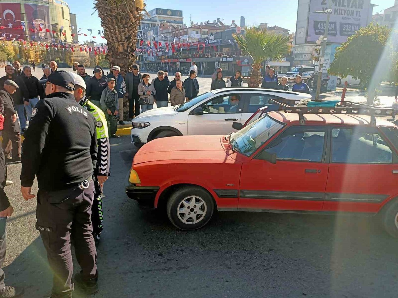 KAZA YAPIP ŞOKA GİREN YAŞLI ADAM HASTANEYE KALDIRILDI