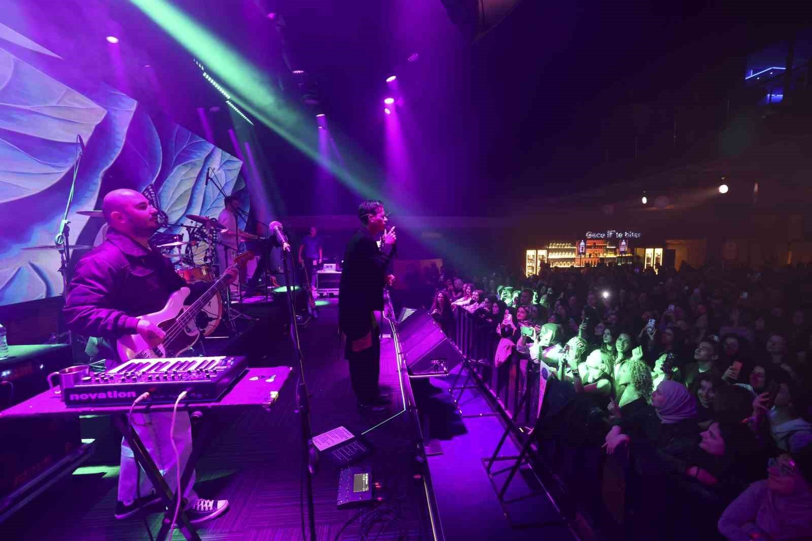 KBANK’IN GENÇLERİ GÖNÜLLÜLÜKLE BULUŞTURAN TOPLUMSAL FAYDA PROGRAMI ŞEHRİN İYİ HALİ, 2025 DÖNEMİNİ...