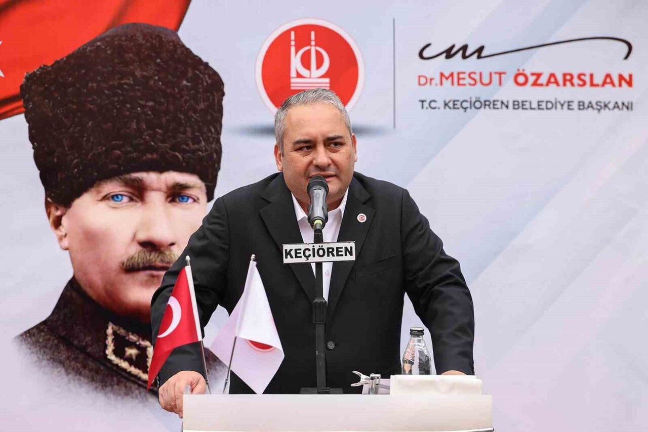 KEÇİÖREN BELEDİYE BAŞKANI MESUT ÖZARSLAN BİR KONUŞMA YAPTI